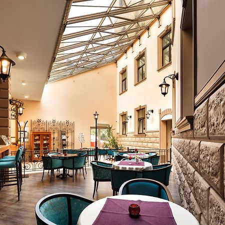 City Hotel Teater ريغا المظهر الخارجي الصورة