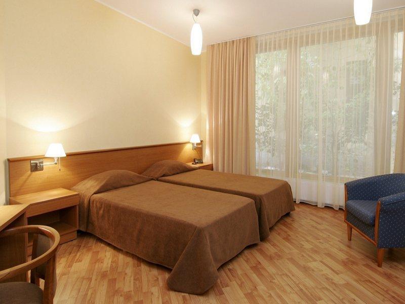 City Hotel Teater ريغا المظهر الخارجي الصورة