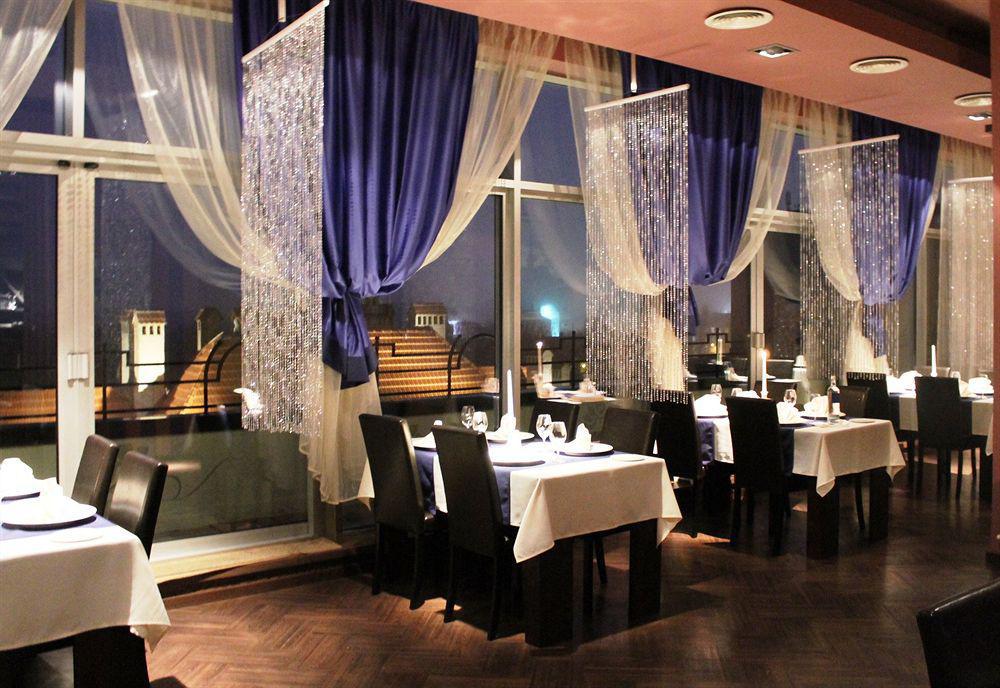 City Hotel Teater ريغا المظهر الخارجي الصورة